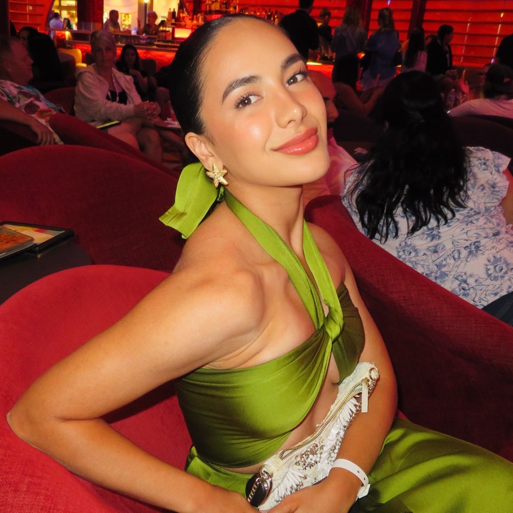 Meet your Posher, Vanessa